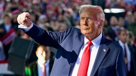 ▲美國總統川普寄出威脅信給各國。（圖／翻攝自川普臉書）