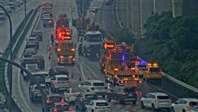 國1,大貨車,側翻,桃園交流道（圖／翻攝自1968即時路況）