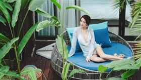 何妤玟拍攝性感年曆。（圖／本人提供）