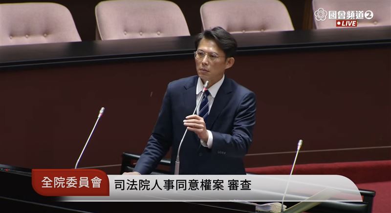 他讚昌「犀利審查」 律師:小草才高潮