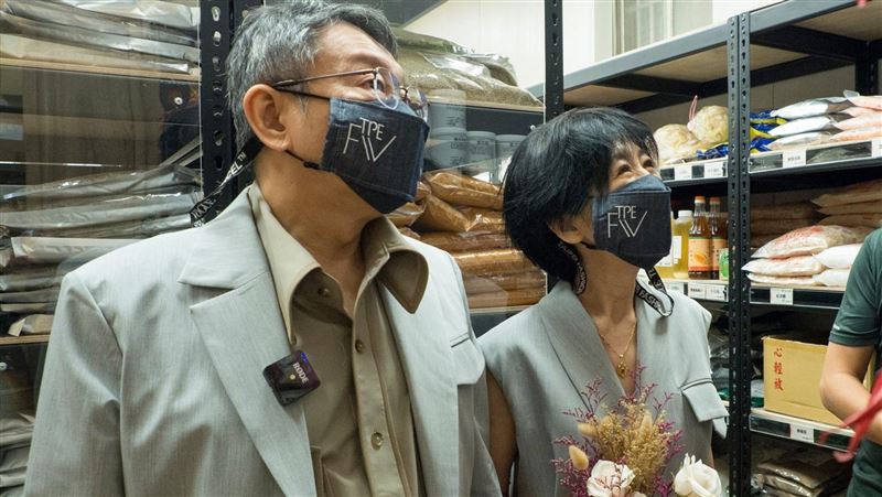 再把柯比喻成狗　陳佩琪：這到底什麼世界