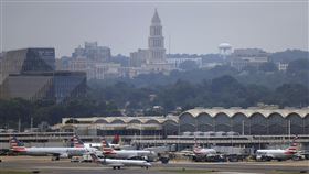 ▲現在在美國機場安檢不用再脫鞋。（圖／美聯社／達志影像）