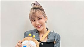 台語歌手郭婷筠與老公彭正婚後育有一對寶貝兒女。（圖／翻攝自臉書）