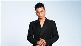 黃奇斌演藝事業新計劃曝光。（圖／環球音樂提供）