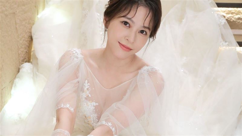 蘇晏霈宣布要嫁了曝白紗照！新郎身份是他