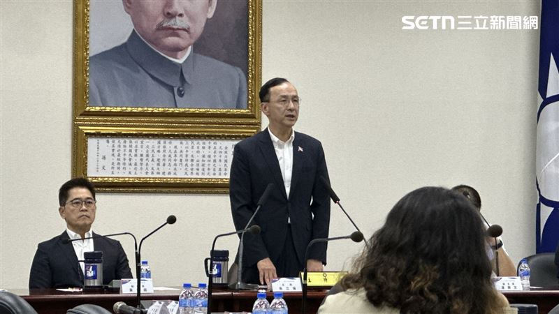 2勇消救人落水殉職,朱立倫表示,國民黨表達最深的哀悼與不捨。(圖/記者詹宜庭攝影)