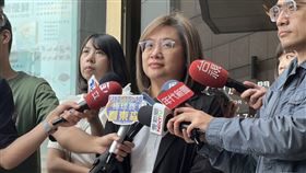 ▲民進黨立委陳培瑜出席中常會前受訪。（圖／記者劉秀敏攝影）