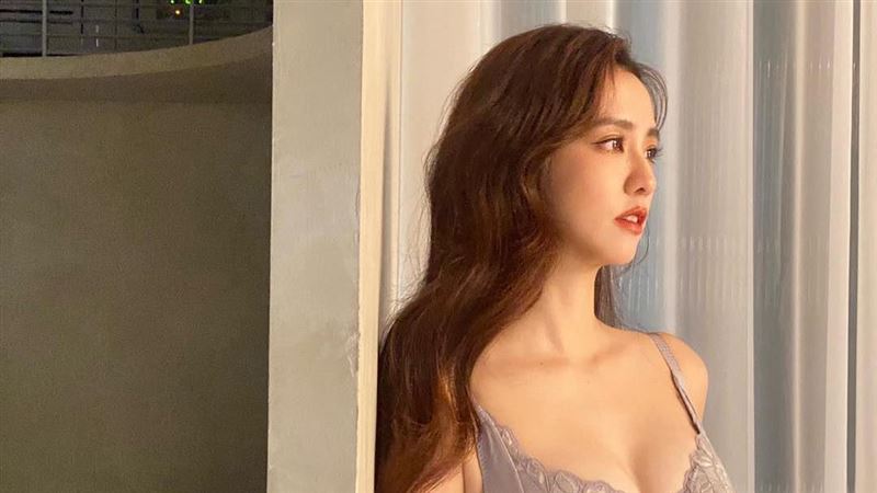 周曉涵正式「封奶」！結束十年代言洩心聲　私藏內衣照流出辣爆