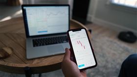 ▲外資昨日買超75.2億元，三大法人合計買超99.9億元。（示意圖／PIXABAY）