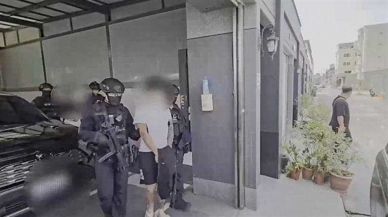 豬仔變詐團首領！「紅布封眼虎爺」撈22億