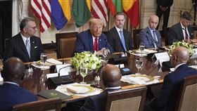 ▲川普在白宮與五位非洲國家元首會面。（圖／美聯社／達志影像）