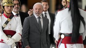 ▲巴西總統魯拉對川普強硬回應，其所祭出的50%關稅。（圖／美聯社／達志影像）