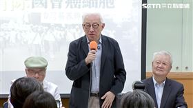 ▲反共護台志工聯盟「台灣醫界挺罷免，淸除國會癌細胞」記者會，曹興誠強調目標罷免31席。（圖／翻攝畫面）