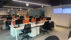 ▲北院執行處司法事務官10日赴街口金科總部執行查封。（圖／翻攝畫面）