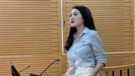 中國網美律師「西綠」竟在處理離婚案件時，涉嫌詐騙當事人440萬元人民幣，甚至她不具備律師資格。（圖／翻攝自微博）