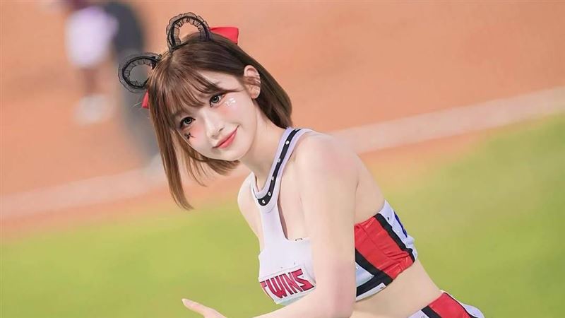 不愧是李珠珢　生日禮物多到出動推車來載