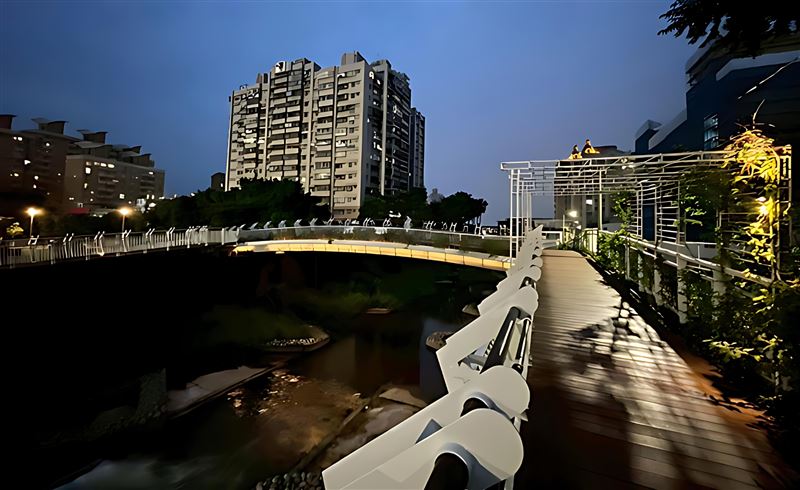低干擾LED照明設置,提供夜間安全照明。(圖/新北市政府提供)