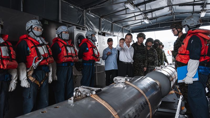 顧立雄視導第三作戰區操演　慰勉官兵操演