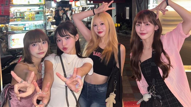 權喜原吃遍夜市　這1口讓她表情管理失守