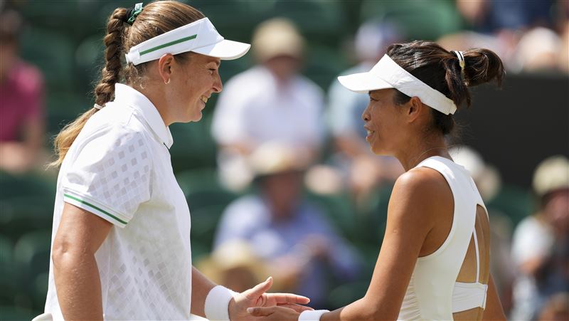 謝淑薇攜搭檔拍落衛冕冠軍　闖入溫網決賽