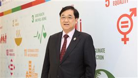 洪子仁強調，「特別條例」三讀通過明訂撥補健保基金比例下限12%，強化健保財源、穩定藥品供應，有助因應國際風險。（圖／台灣醫務管理學會提供）