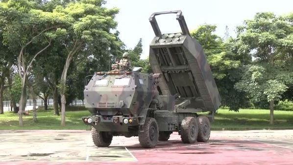 海馬士多管火箭系統（HIMARS）。(圖／翻攝畫面)