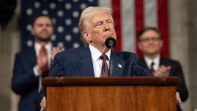 ▲川普加大力度審查國際學生的社群媒體，不發簽證給任何對美國有敵意的申請人。（圖／翻攝自X平台 @POTUS）