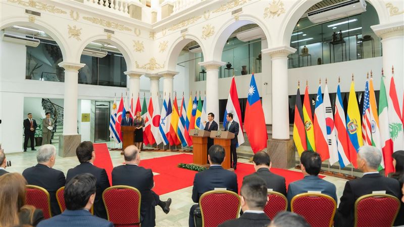 影／林佳龍會巴國外長　當地媒體大幅報導