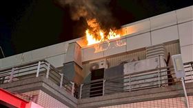 台南,火警,肯德基,消防局。（圖／翻攝畫面）