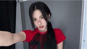 韓國女團tripleS中國成員周心語在粉絲付費聊天平台表達「一個中國平台」。（翻攝tripleS INS)