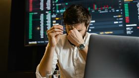 ▲市場情緒仍受川普關稅政策衝擊，憂心貿易戰恐再次升溫，導致美股亞股周五收盤皆墨。（示意圖／PEXELS）