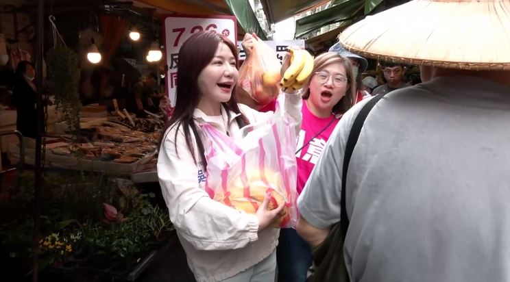 陪同罷團「山除薇害」掃街 她喊這一句