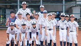 ▲前中信兄弟官大元帶領U10元子彈執教4連勝。（圖／台灣世界少棒聯盟提供）