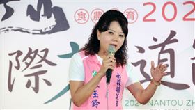 南投縣議員陳玉鈴：大罷免不是政黨對決民進黨南投縣議員陳玉鈴（圖）罷免案7月13日投票。陳玉鈴透過答辯書說，大罷免不是政黨對決，罷免不適任立委是公民意志，惡意報復不能逃過選民檢視。圖為陳玉鈴過往出席活動，非關罷免案。中央社記者蕭博陽南投縣攝  114年6月21日