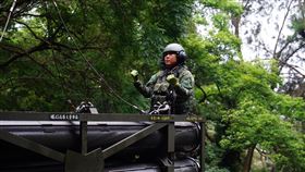 漢光演習  馬防部實施射擊操演（2）陸軍馬祖防衛指揮部13日由所屬火箭排運用「雷霆2000多管火箭」實施射擊操演，模擬敵艦進入特定海域航道時，依令實施遠距離飛彈打擊，期達航道封控與火力遲滯目標，強化防區縱深防衛能量。（馬祖防衛指揮部提供）中央社記者王鴻國傳真  114年7月13日