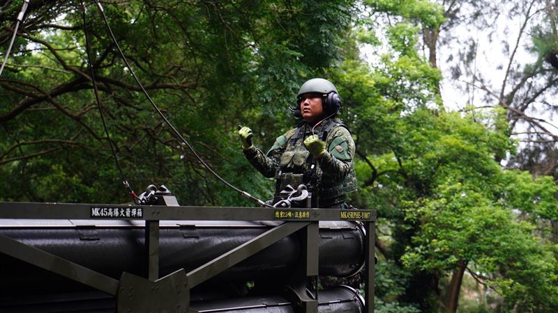 馬防部操演「這款火箭」強化航道封控效能