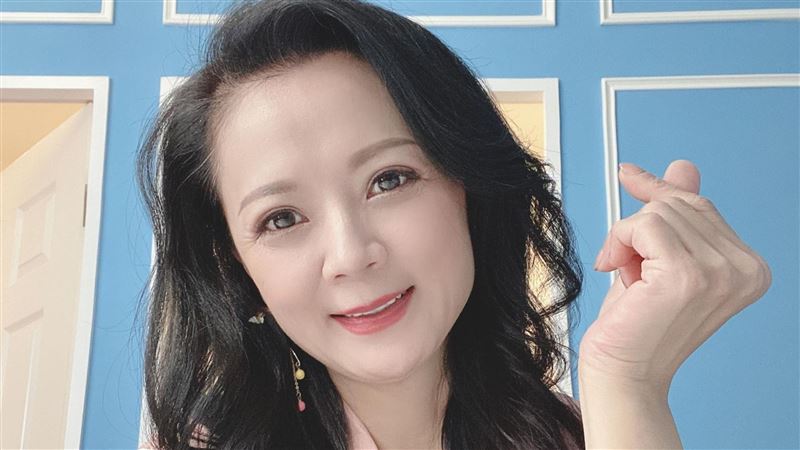 加油忘帶皮包出門！資深女星欠油錢寫借條