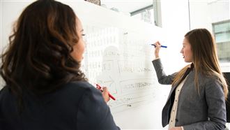 獨／超威！不只運動　88歲嬤是纖細知性OL