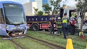 高雄輕軌,追撞,貨車,受傷