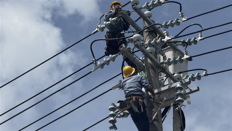 刪除台電1000億　她轟藍白幫中扯台灣後腿