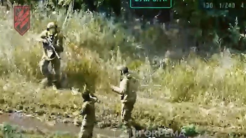 首見！俄軍向機器人部隊投降　AI押送戰俘