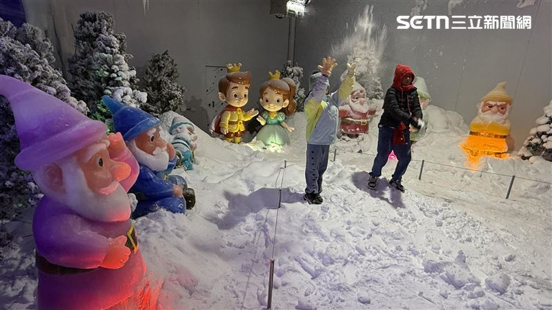 屏東「夏日狂歡祭」下雪了！19日正式開園