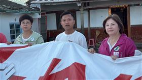 ▲陳姓企業家捐贈共51件專業帆布，為災後修補家園提供關鍵支援。（圖／賴惠員提供）