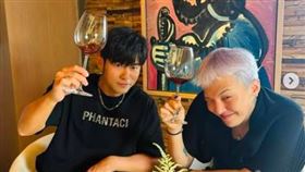 周杰倫PO出與GD的合照（圖／翻攝自IG）