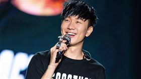 林俊傑為演出超敬業，多次生病仍苦撐。（圖／JFJ Productions提供）