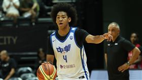 ▲賀博（Robert Hinton）在瓊斯盃展現拚勁。（圖／中華籃協提供）