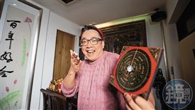 詹惟中因看風水沒帶羅盤引發客戶不滿。