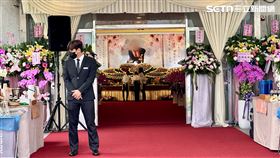 彭振聲,慈濟,高雄,告別式,亡妻,家祭,京華城.柯文哲,墜樓,火化,蘭花,詩句。（圖／記者簡榮良攝影）