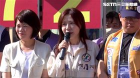 ▲吳沛憶等人今和「文山退葆」一起站路口催票。（圖／翻攝畫面）