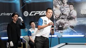 CTPBA職撞巡迴賽第3站  張榮麟擊退柯秉逸首奪冠CTPBA職業撞球巡迴賽第3站，29日在新北市林口九號颱風競技館落幕，「火雲邪神」張榮麟（前）在決賽以11比10擊退「撞球王子」柯秉逸，首度拿下分站冠軍。（CTPBA提供）中央社記者黎建忠傳真  114年6月30日